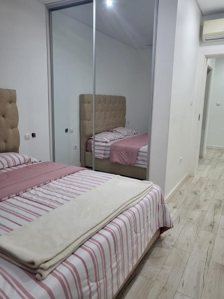 d3c7e259 91de 48cc a80f 025304a2b9c4 768x1024