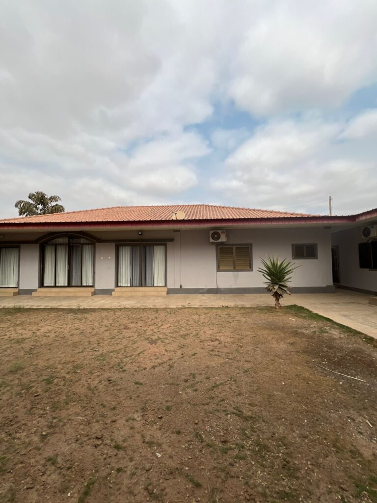 882caeb5 eae2 448a 9cf4 488547043817 768x1024