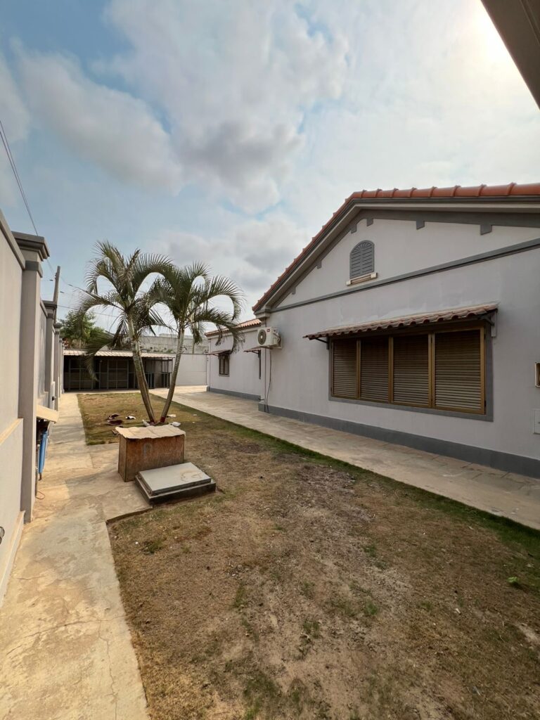 fae675ee f4cc 459c 8eeb 04763bffcc28 768x1024