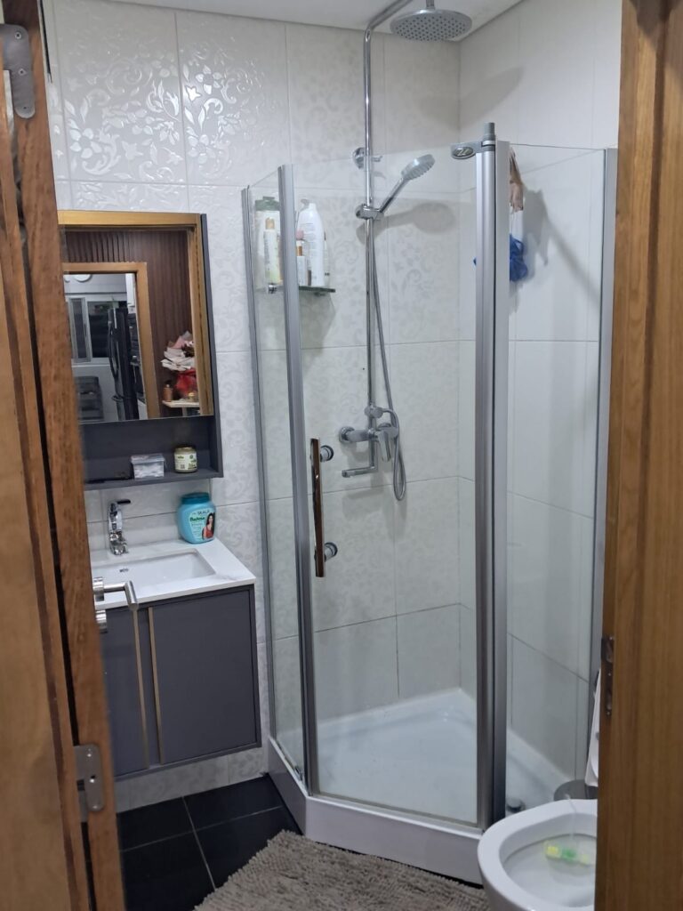 06a9e0b2 d6c9 4dc8 911d 4e1a851a0df2 768x1024