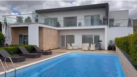 9e0945f9 29ed 41f6 a090 cec207ae3a85